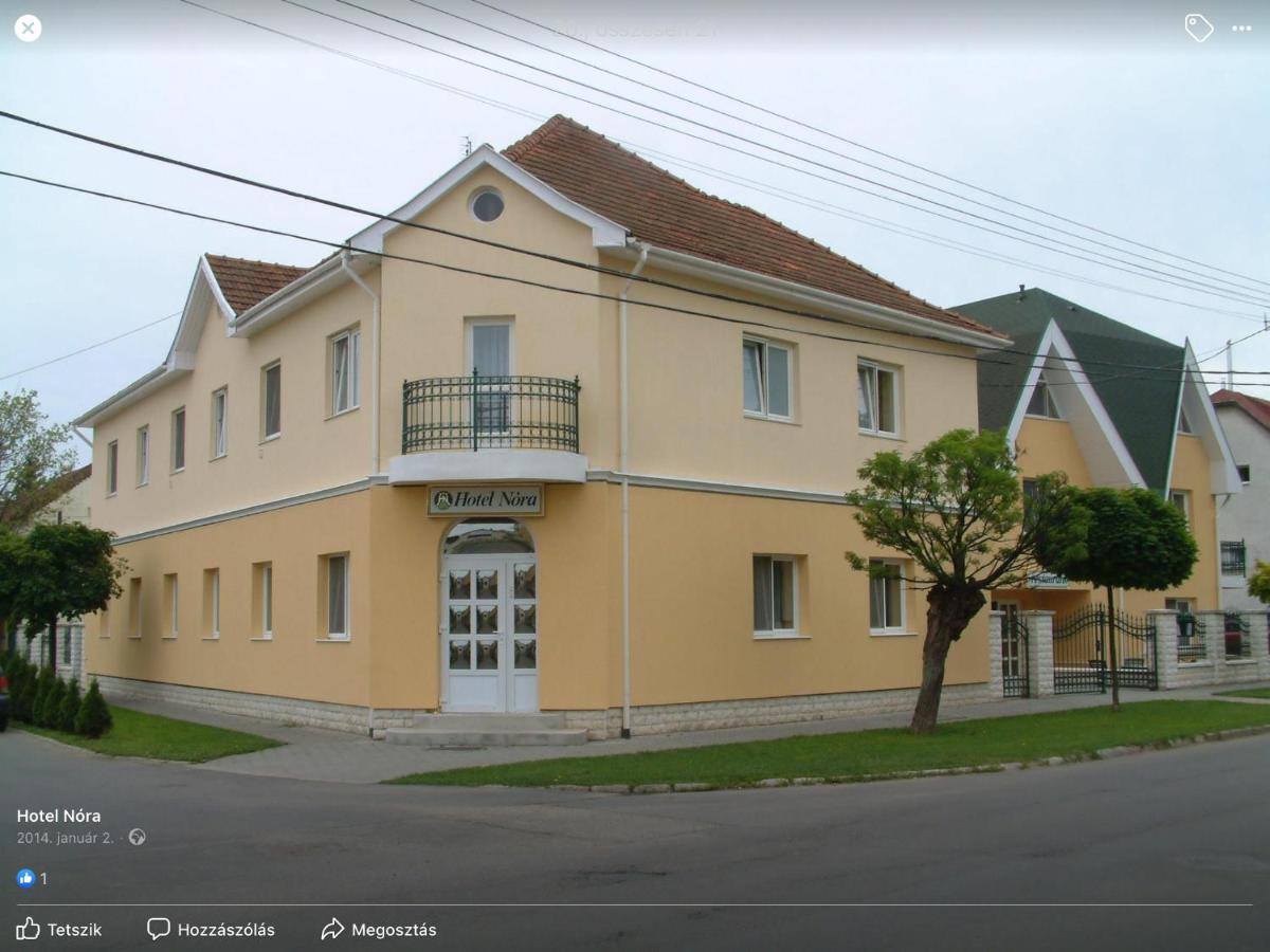 Hotel Nora Hajdúszoboszló Exteriör bild